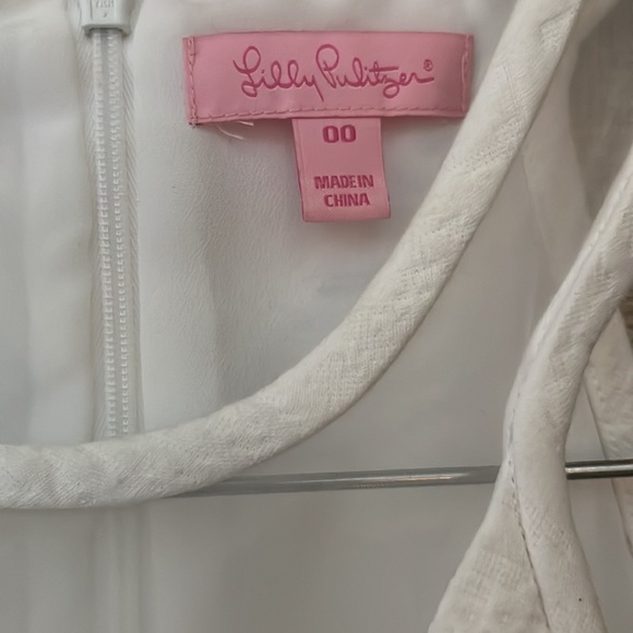Lilly pulitzer white girls dress size 00. Beautiful sheer neckline and cut. - Picture 3 of 4